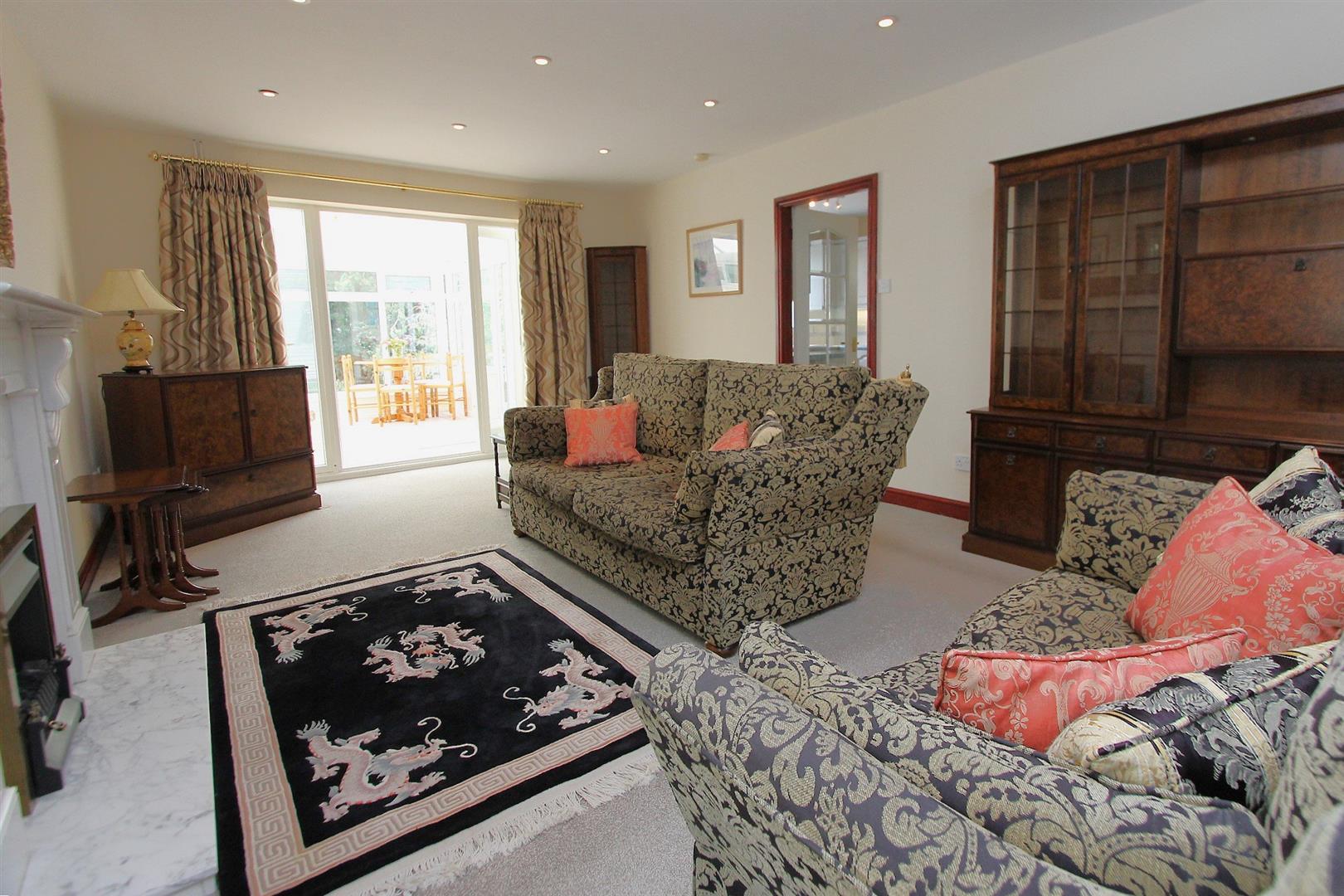 3 bed property in Foley Road, Stourbridge